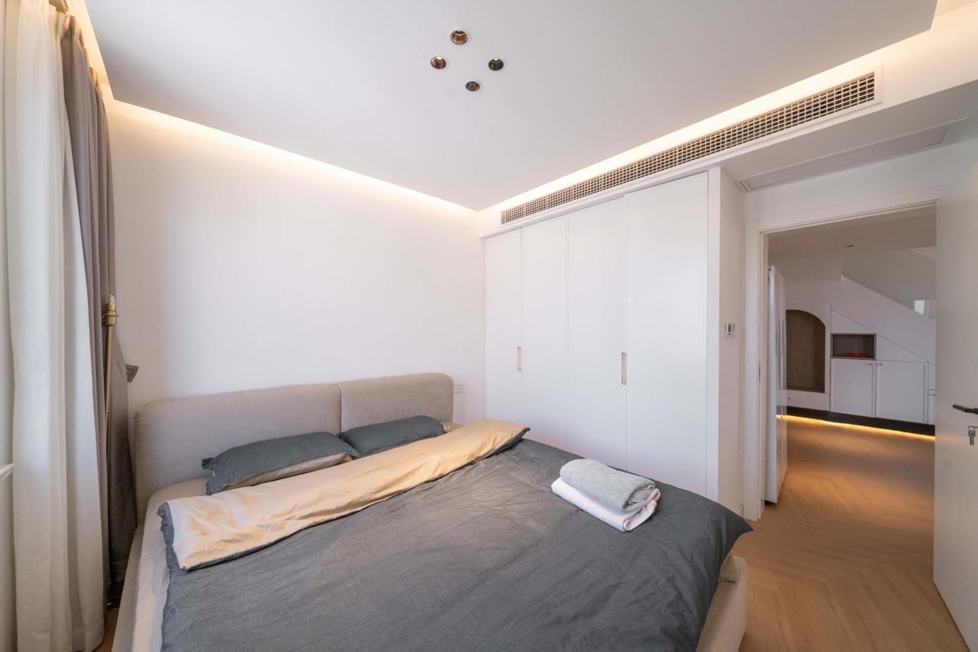 Terrace View, Bright Duplex 3 Bedroom Awaits For Companion
